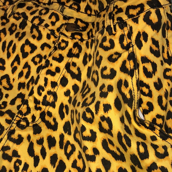 BRAND NEW Cheeta Print Cargo Pants - Picture 3 of 4